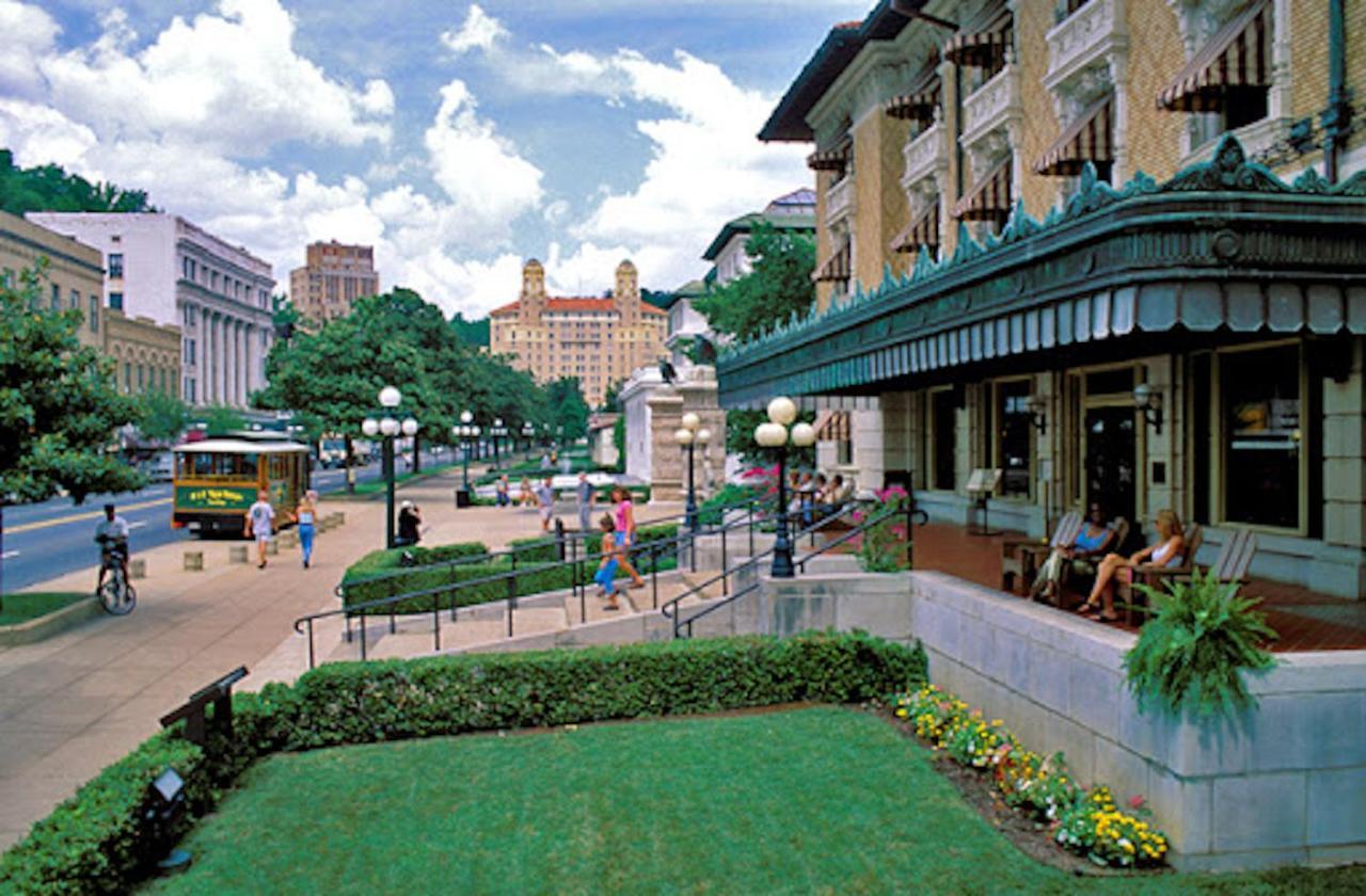 The Hamilton - Lakefront & Studio Suites, ฮอตสปริงส์ ภายนอก รูปภาพ